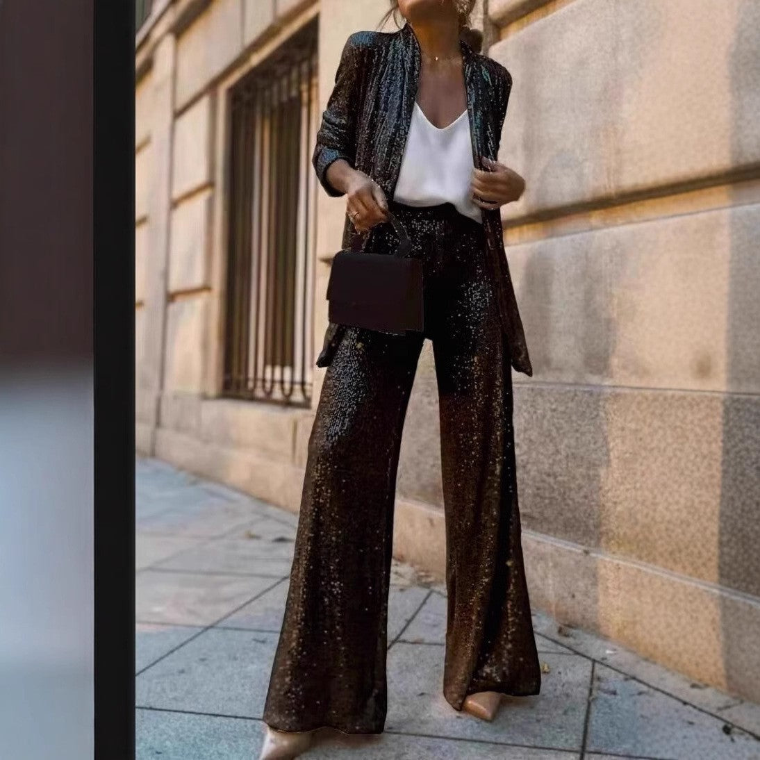 Trendiges Design - High-Waist-Paillettenanzug