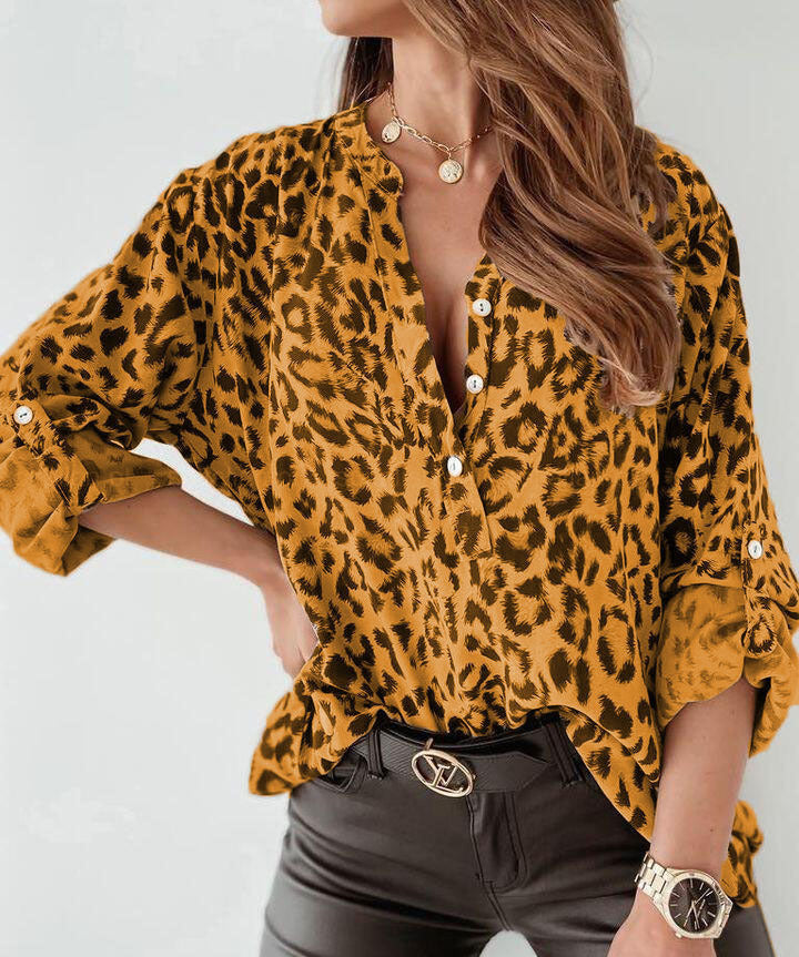 Trendige Bluse im Leo-Muster