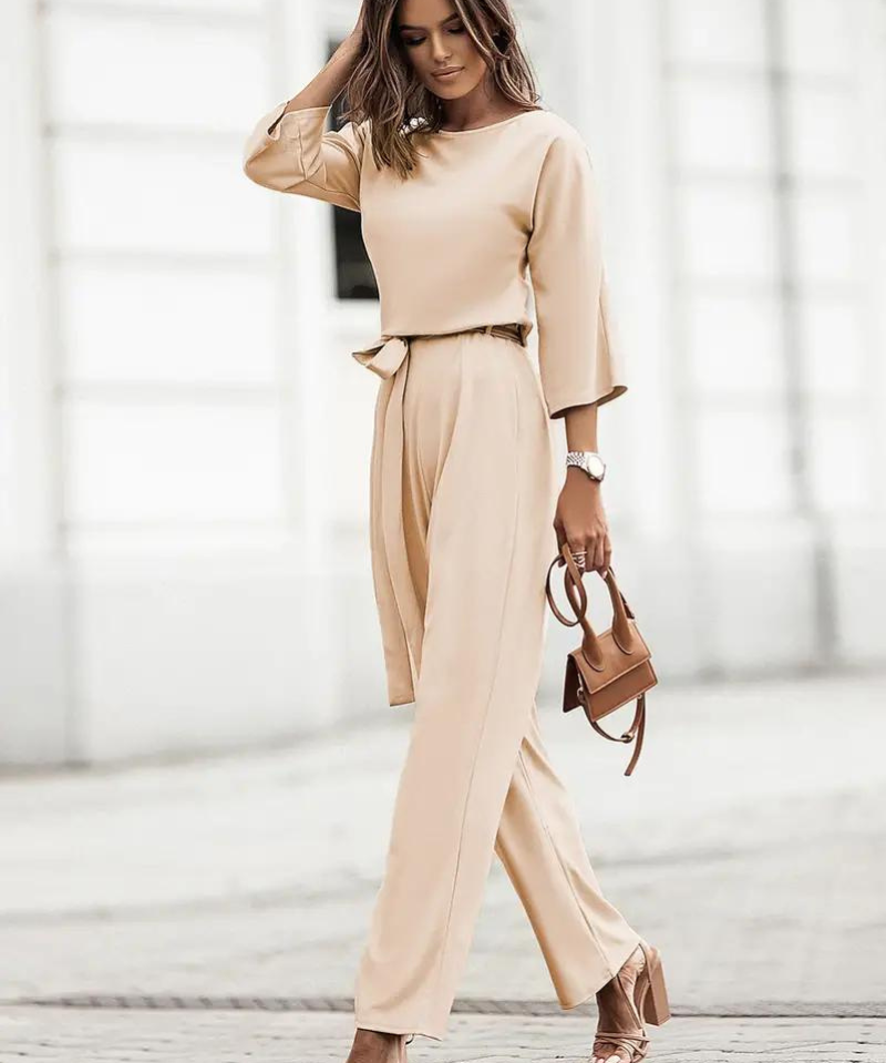 Stilvoller Damen-Jumpsuit für elegante Anlässe