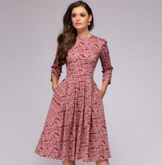 Elegantes Retro-Kleid in mittellanger Ausführung für stilvolle Auftritte