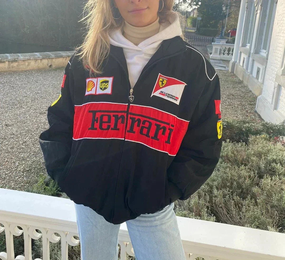 Sportliche Ferrari-Rennfahrerjacke