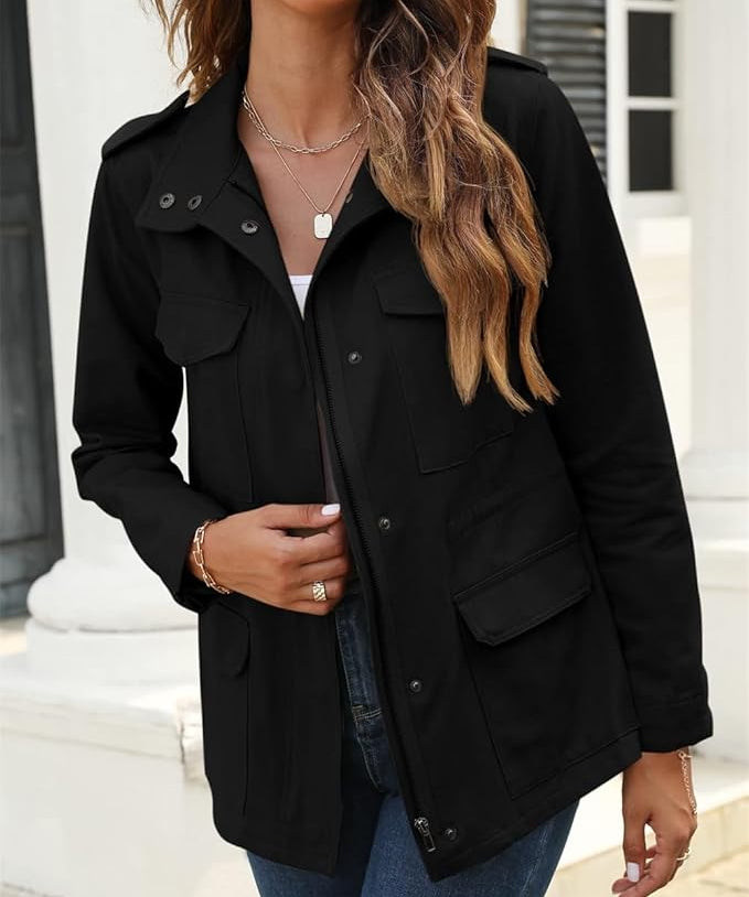 Moderne, schicke Jacke für Damen mit Reißverschluss