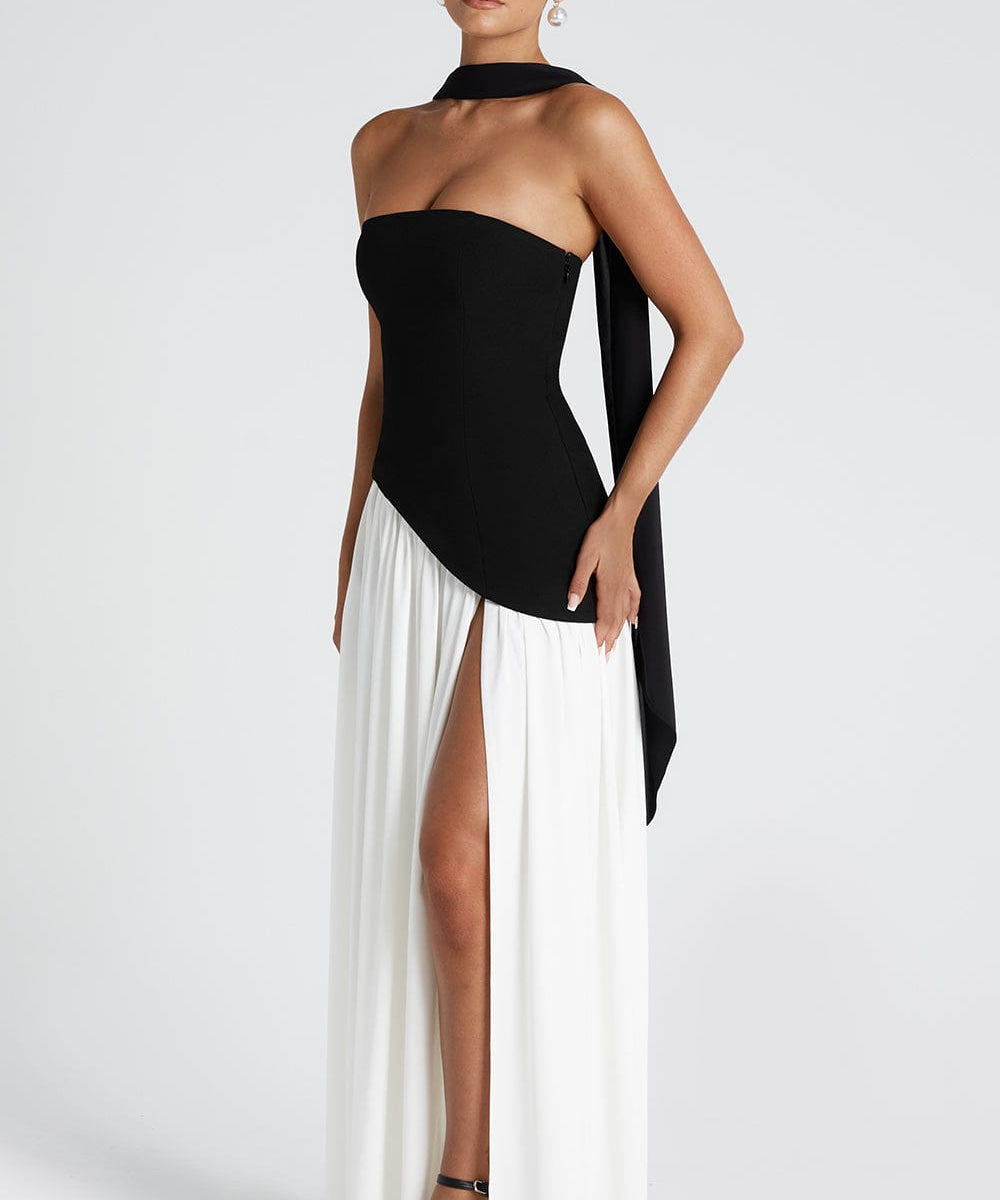 Elegantes trägerloses Kleid mit hohem Schlitz für Damen