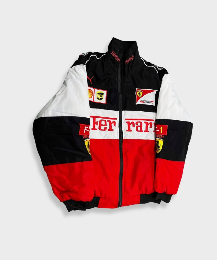 Sportliche Ferrari-Rennfahrerjacke