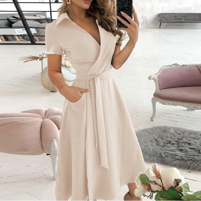 Linien-Kleid zum Binden